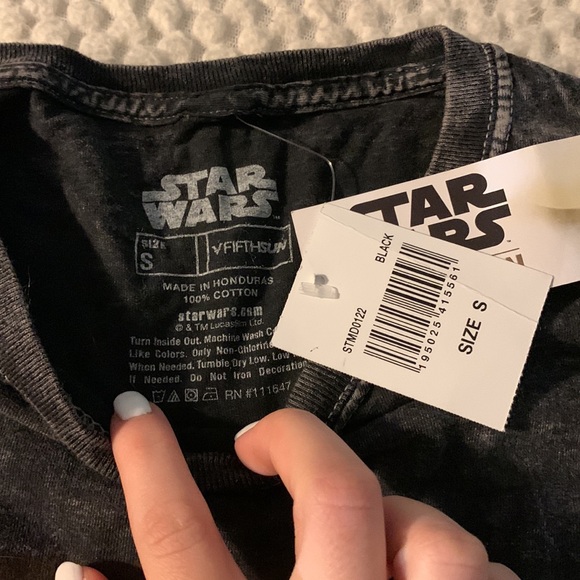 Woman’s baby yoda short sleeve top - Picture 3 of 5